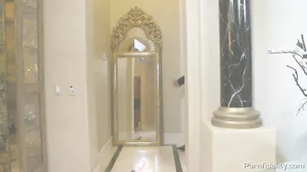 London Keyes and Kelly Madison Share Up For Cock!