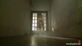 Cassandra Nix Takes A Huge Dildo In Her Asshole!