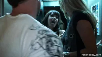 Sienna West In A Wet Sexy Threesome With Kelly Madison!