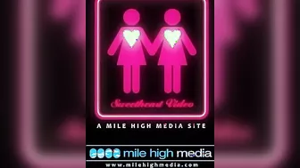 Taylor Vixen And Asa Akira Are Smashing Their Pussies Together!