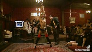 Skin Diamond Loves Her Some Submissive Group Sex!