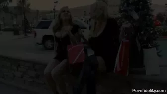 Dayna Vendetta Hooks Up With Kelly Madison!