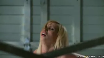 Nikki Benz And Lisa Ann Team Up For Sex!