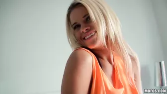 Jessa Rhodes Fingers Her Pussy And More!