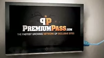 Jenna Haze Has Sex In The Shoe Store!