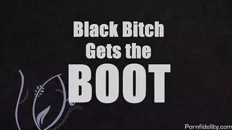 Misty Stone Lets Kelly Madison Get Some of Her Mans Cock!