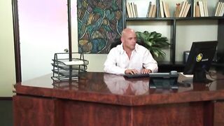 Jessica Bangkok Fucking At The Office And Taking His Cum In Her Mouth!