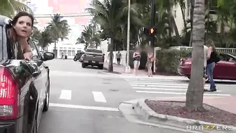 Diamond Kitty And Phoenix Marie Fucking In A Limo!