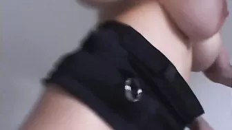 Sara Jay Gives A Sexy MILF Blowjob!